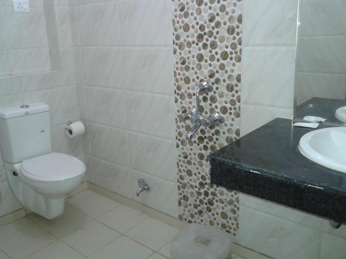Hotel Rampal Palace Νέο Δελχί Εξωτερικό φωτογραφία